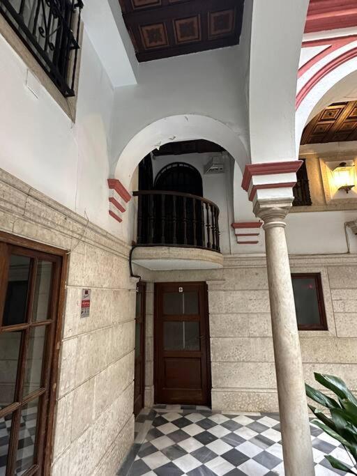 Apartamento Patio Sevillano Frente Catedral Exterior foto